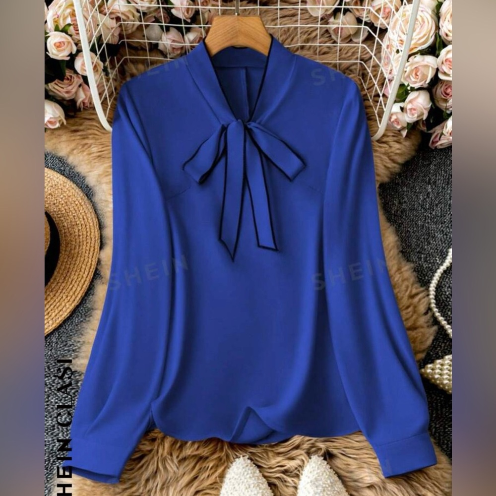Women's Spring And Autumn Casual Blue Tie-Collar Shirt. Size L